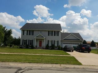 24217 S Iroquois Dr, Channahon, IL 60410