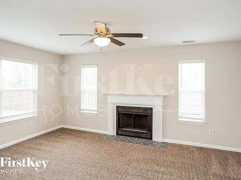17651 Willow Creek Way — Photo 3