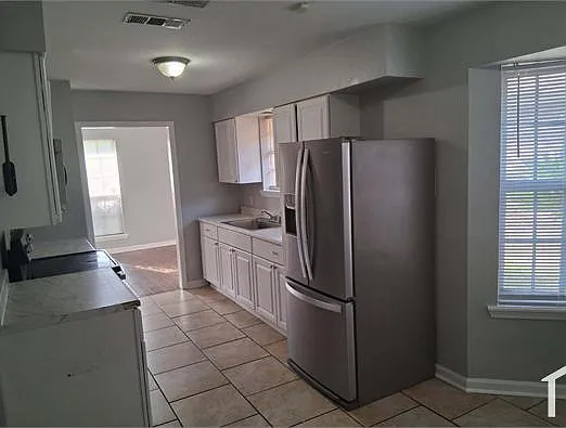 3 bed, $1,700 — Photo 3