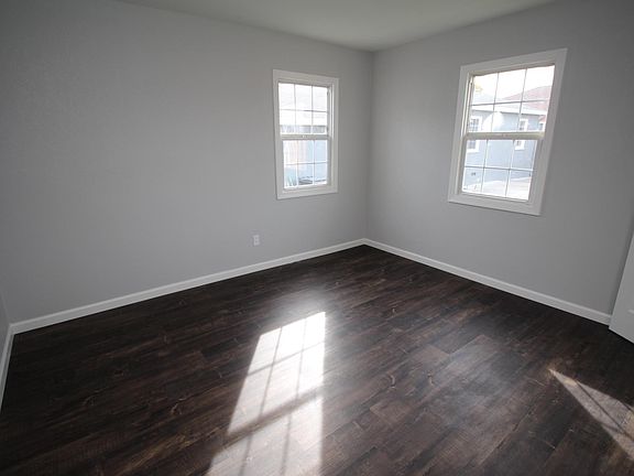 3rd image of 20627 Haviland Ave
