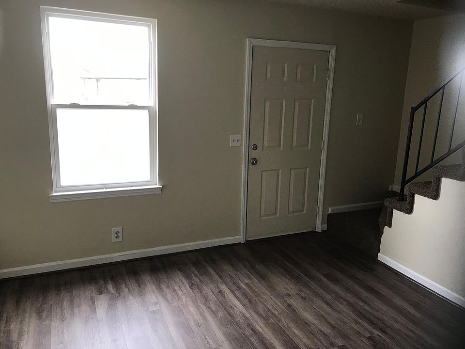 1st image of 2405 Woodale Ln