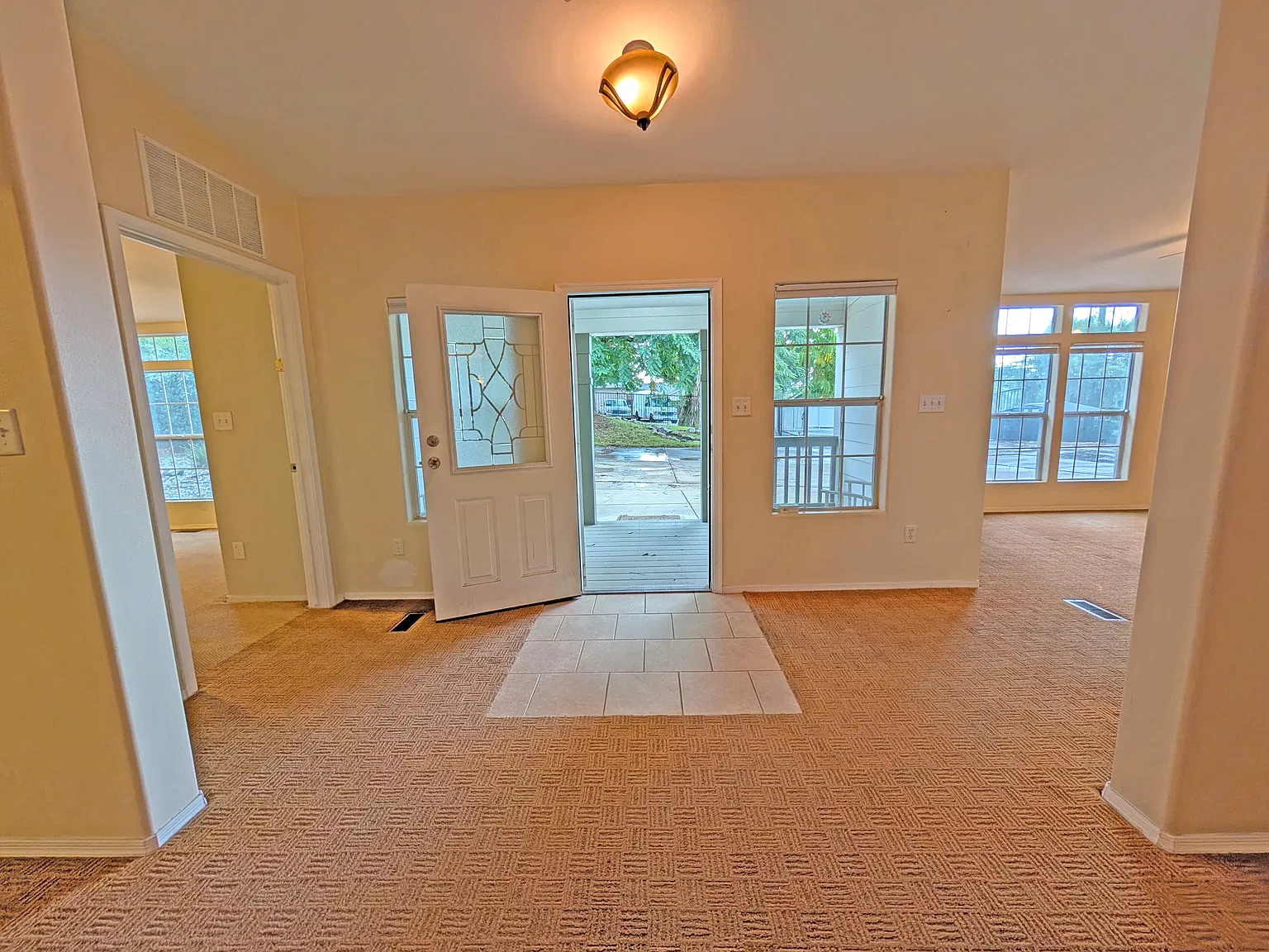 5 bed, 2960 sqft, $4,795 — Photo 4