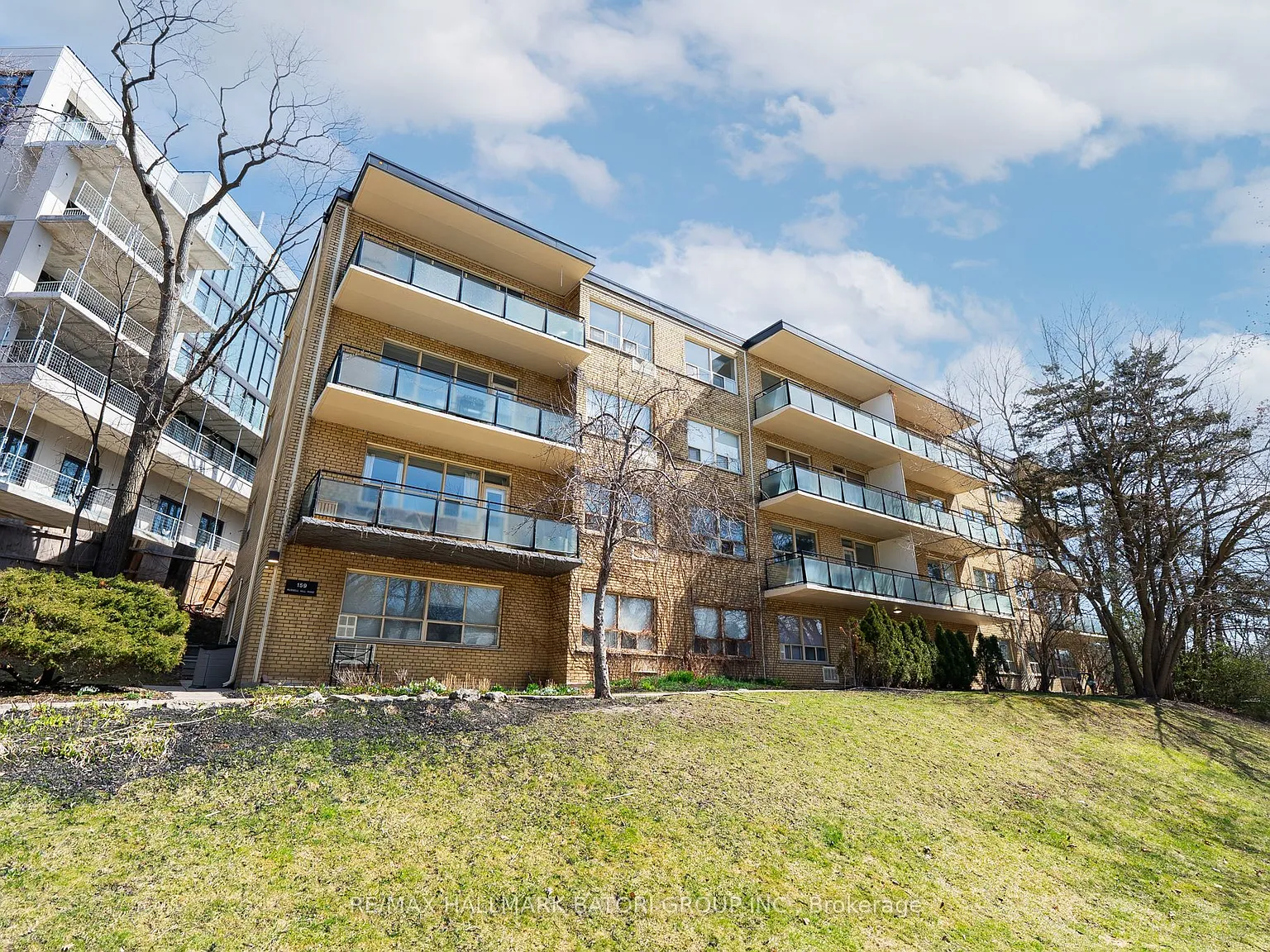 2 bed, $3,200 — Photo 2