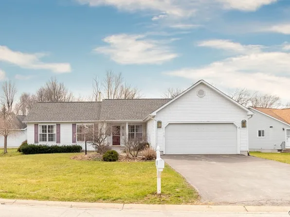 15 Orangewood Dr, Liverpool, NY 13090