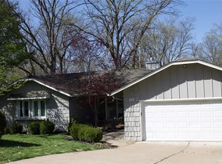10 Vienna Ct, Lake Saint Louis, MO 63367