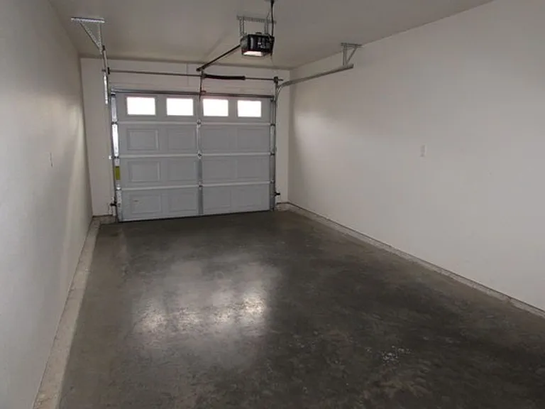 118 Andrews Dr — Photo 27