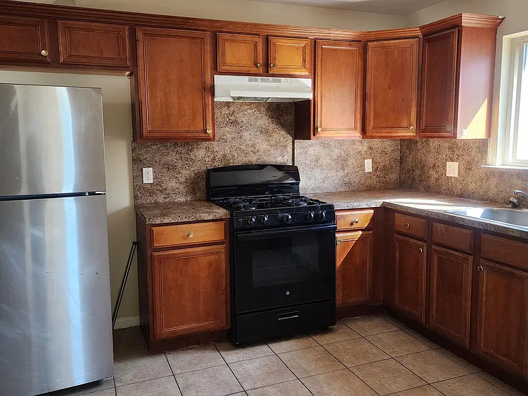 19 Fancher Pl — Photo 3