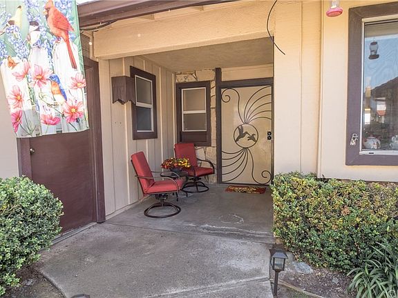 4th image of 412 San Nicolas Ave