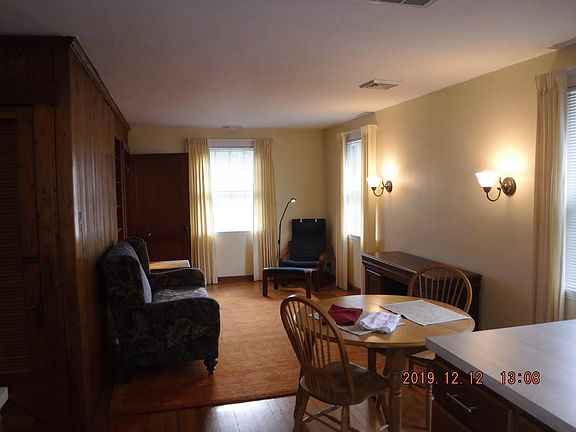 Living & DIning area