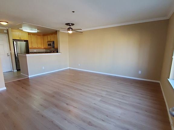 5th image of 8889 Caminito Plaza Centro #7208