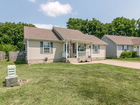 2nd image of 569 Oakmont Dr