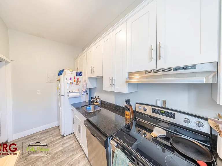 1712 Beacon St #2 — Photo 5