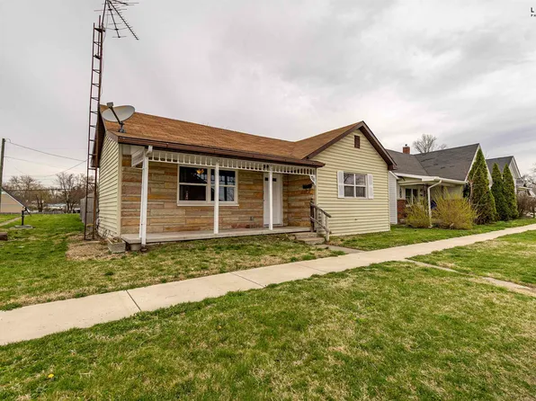 421 W Warren St, Mitchell, IN 47446