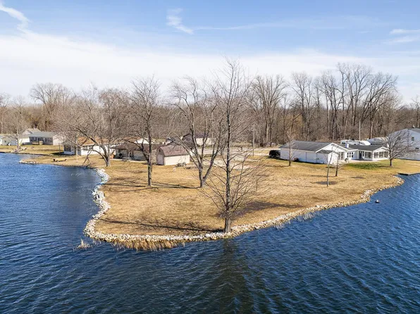 1036 Echo Beach Dr, Jackson, MI 49203