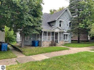 124 W Pine St, Cadillac, MI 49601