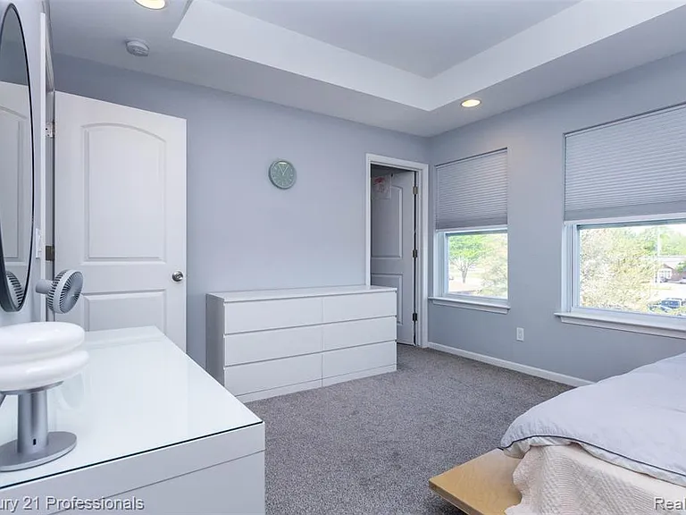 57 Kaprol Dr — Photo 21