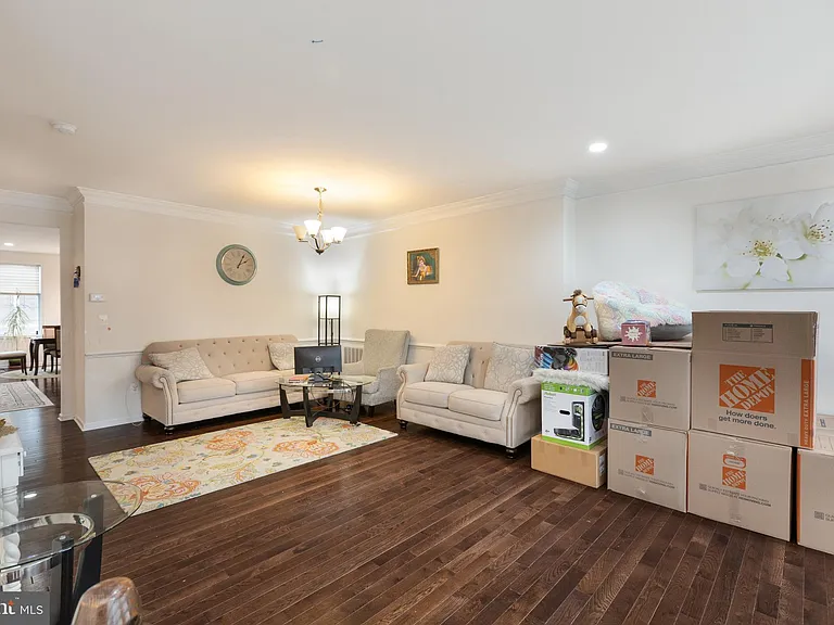 23377 Lewis Hunt Sq — Photo 6