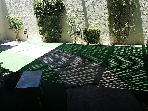 Front Entrance covered Patio