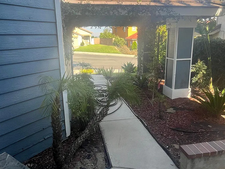 476 Somerset Cir — Photo 5