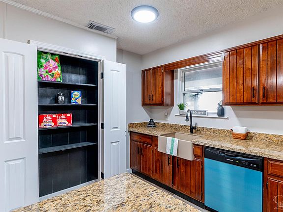 4th image of 2950 English Oak Cir