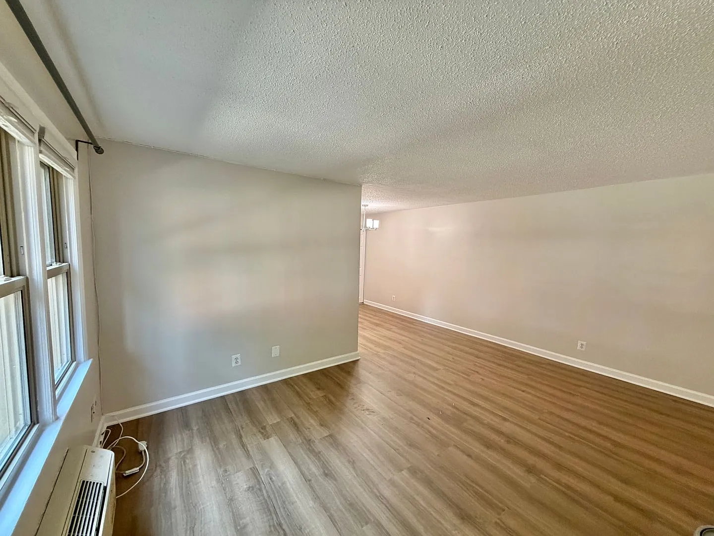 New Lower Price! Arlington Gazebo Love, One Bedroom Close To Everything Near Ballston — Photo 4