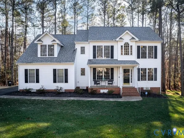 5300 Nairn Ln, Chester, VA 23831