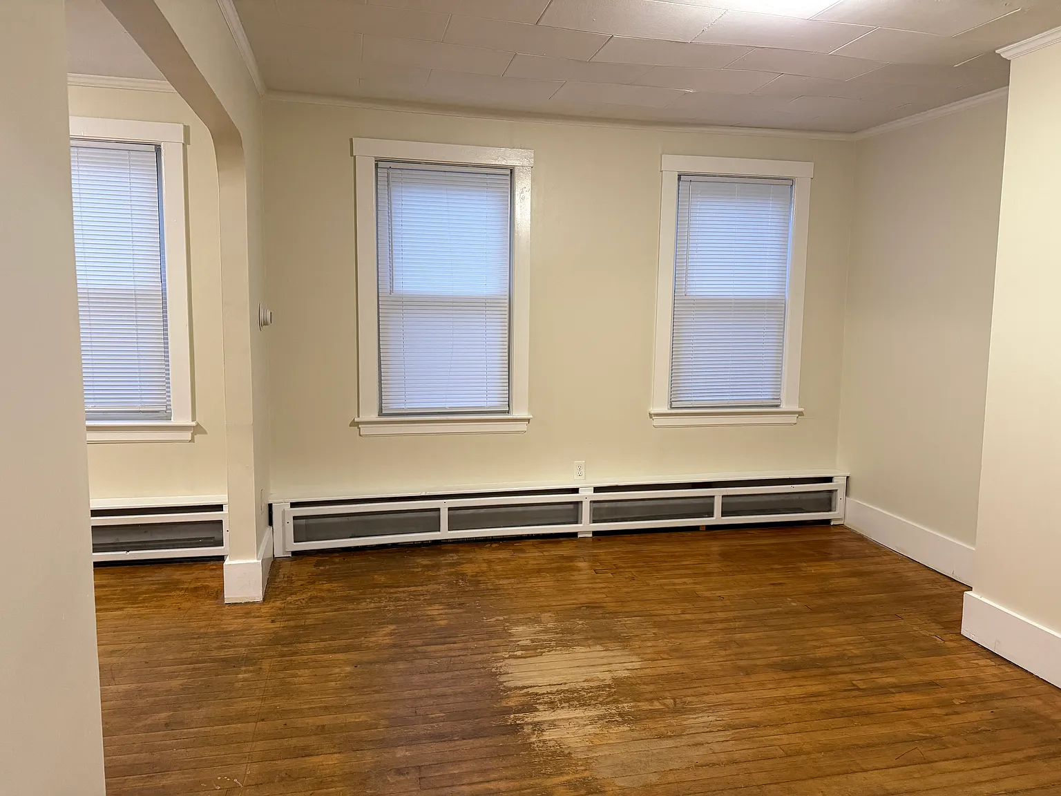2 bed, $1,400 — Photo 3