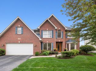 2748 Pennyroyal Cir, Naperville, IL