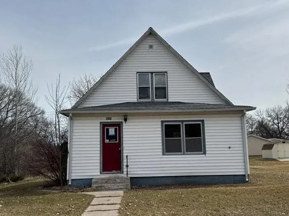 614 6th St SW, Forman, ND 58032