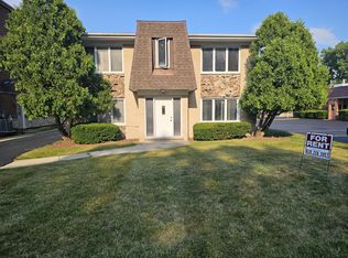 1131 N La Grange Rd APT 2S, La Grange Park, IL 60526