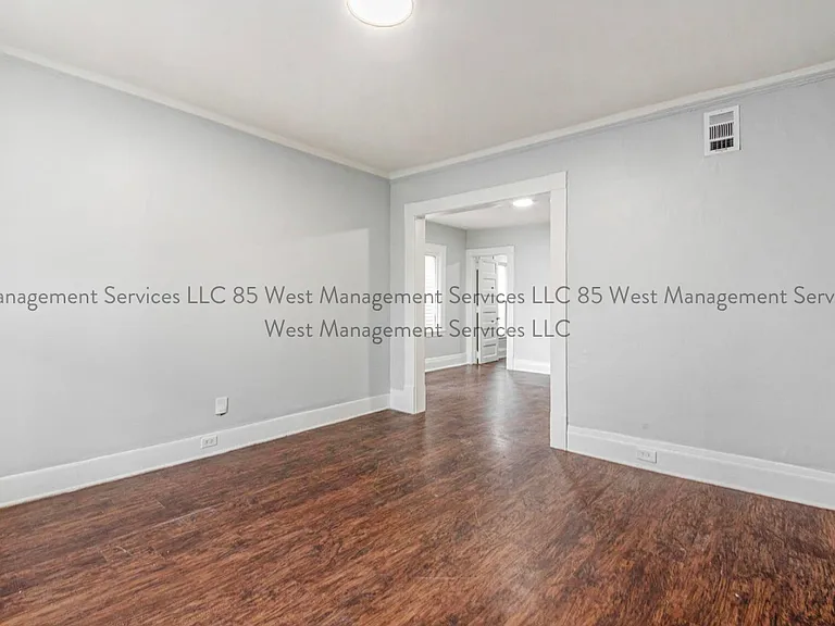 407 11th St NW #D — Photo 3