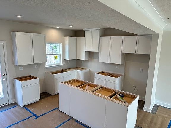 3rd image of 456 Nolan Cir