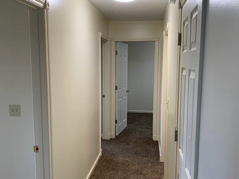 450 Lawrence St — Photo 15