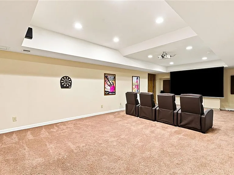 18 Dean Overlook NW — Photo 31