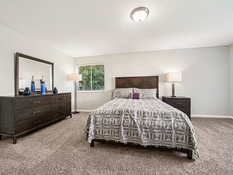 The Onyx Hoover Apartments — Photo 30