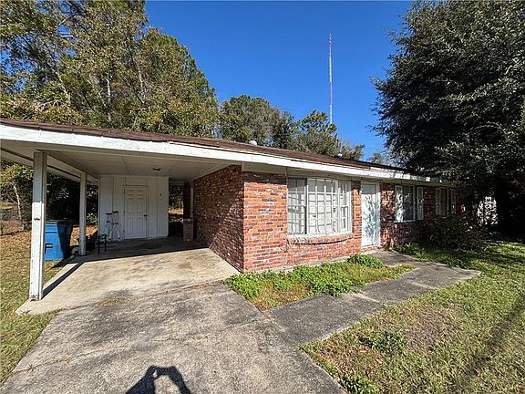 2nd image of 2243 Pinewood Dr