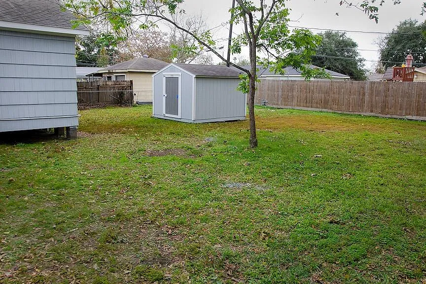 3 bed, 1401 sqft, $1,749 — Photo 2