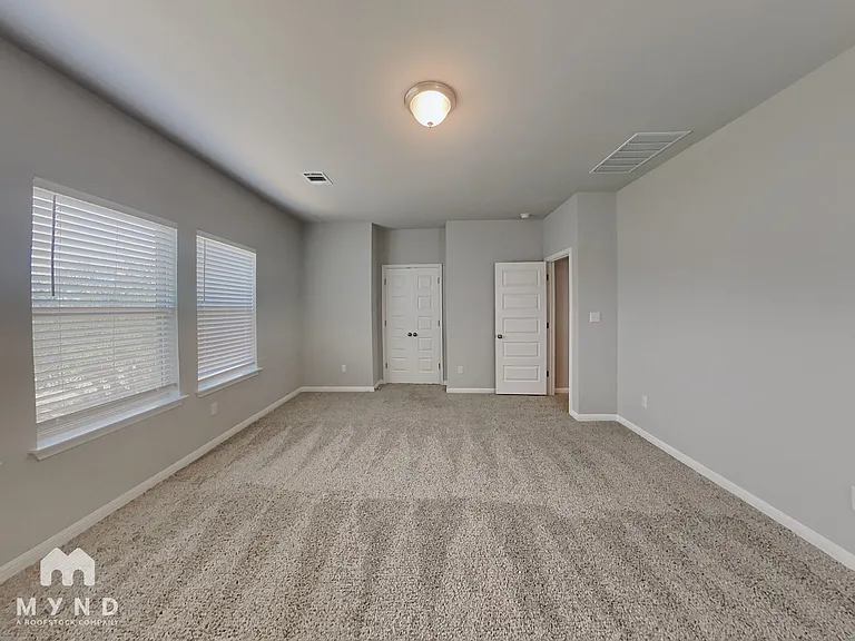 705 Hays Hill Dr — Photo 6
