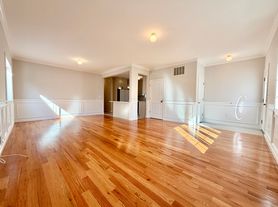 356 Bryson Ave, Staten Island, NY