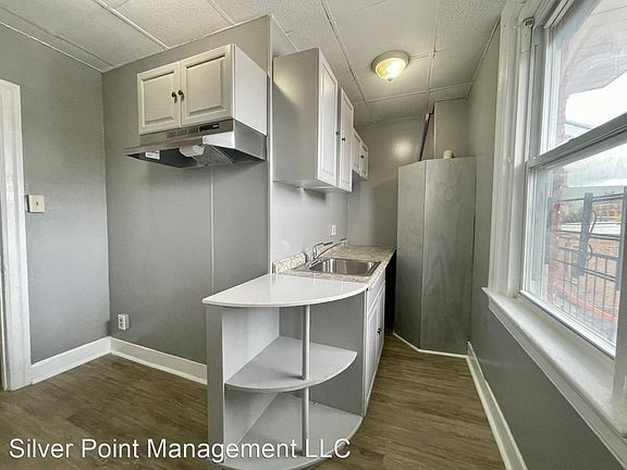 5th image of 27 E 7th St #11478702
