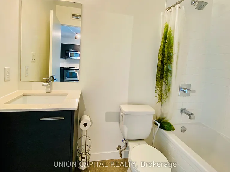 510 King St E #607 — Photo 17