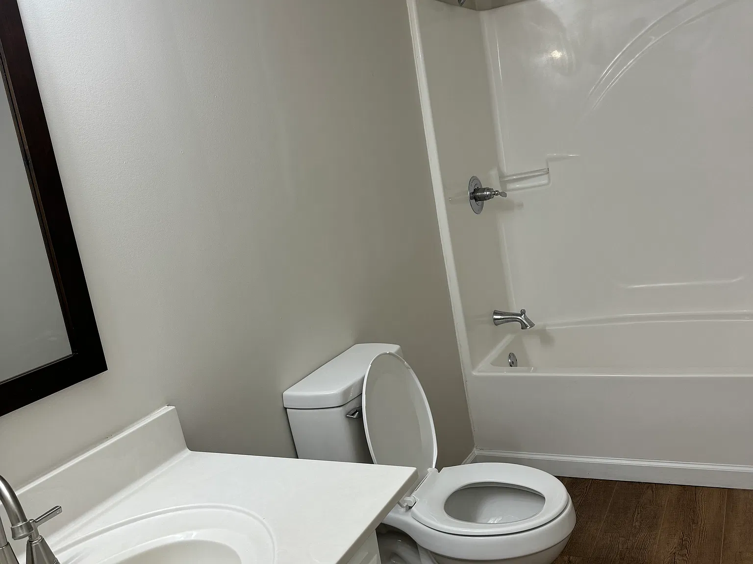 2 bed, 750 sqft, $950 — Photo 2