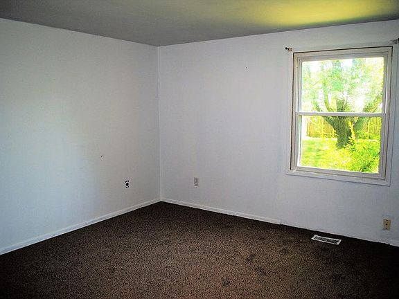 5th image of 9125 W 30th St