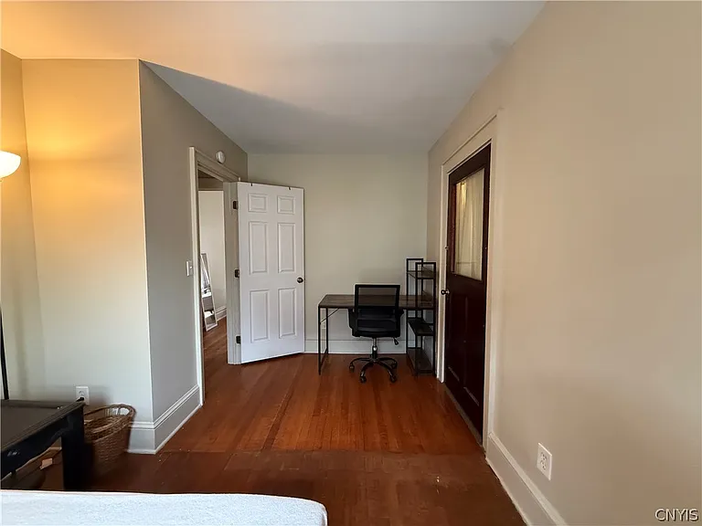 936 Lancaster Ave — Photo 26