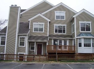 302 Overlook Dr, OCCOQUAN, VA 22125