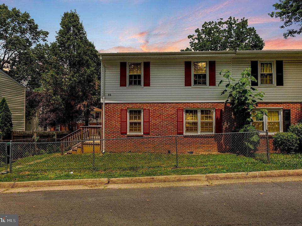 1st image of 20 Evergreen Ln