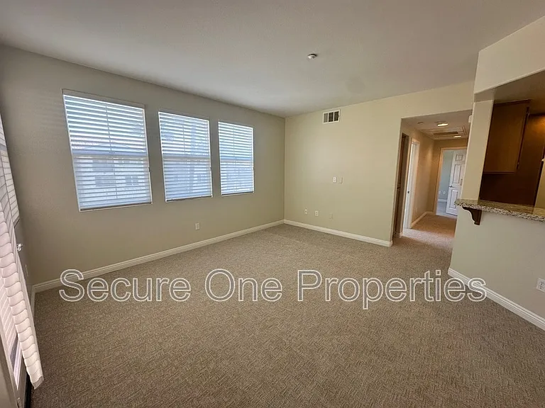 208 Riverdale Ct #715 — Photo 11