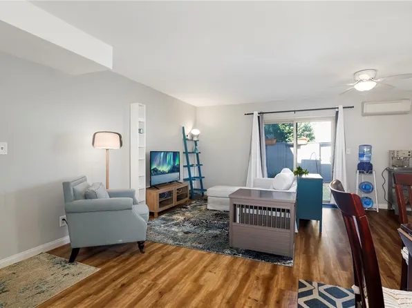 6021 Fountain Park Ln APT 2, Woodland Hills, CA 91367