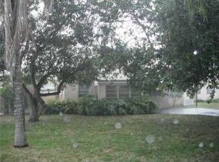 2084 NE 182nd St, North Miami Beach, FL 33162