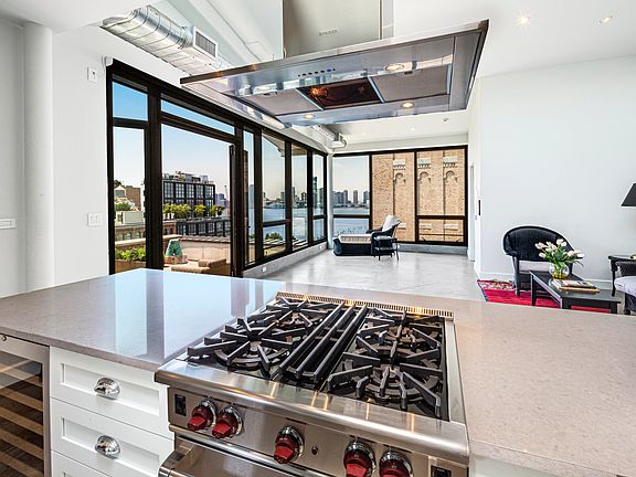2nd image of 481 Washington St APT 8S